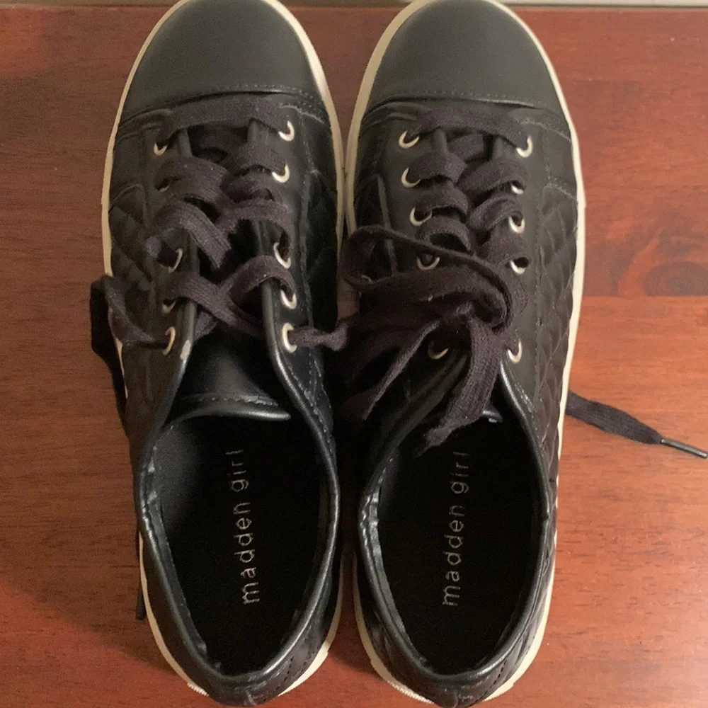 MADDEN GIRL BRAND NEW SIZE 8 SUPER CUTE LEATHER ATHLETIC SHOES - Picture 10 of 10